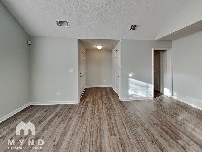 Foto del edificio - 1288 N Hampton Dr