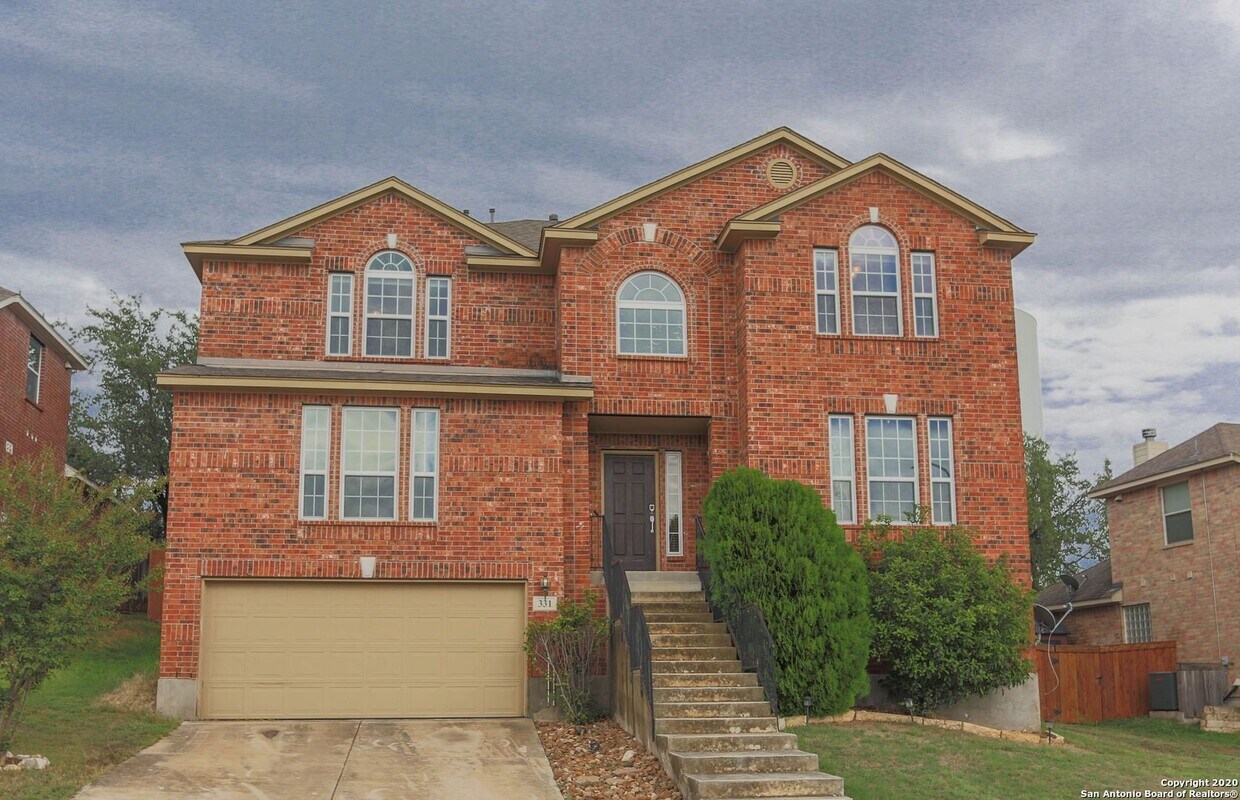 Primary Photo - Spacious Stone Oak Beauty