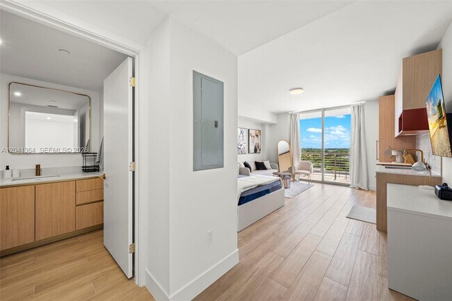 Foto del edificio - 90 NE 32nd St