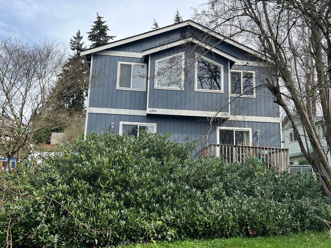 3 Bedroom 1.5 Bath Townhouse w/ Detached... - 3 Bedroom  1.5 Bath Townhouse  w/ Detached...
