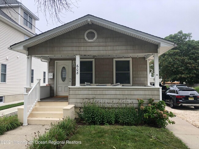 Foto del edificio - 606 Brinley Ave