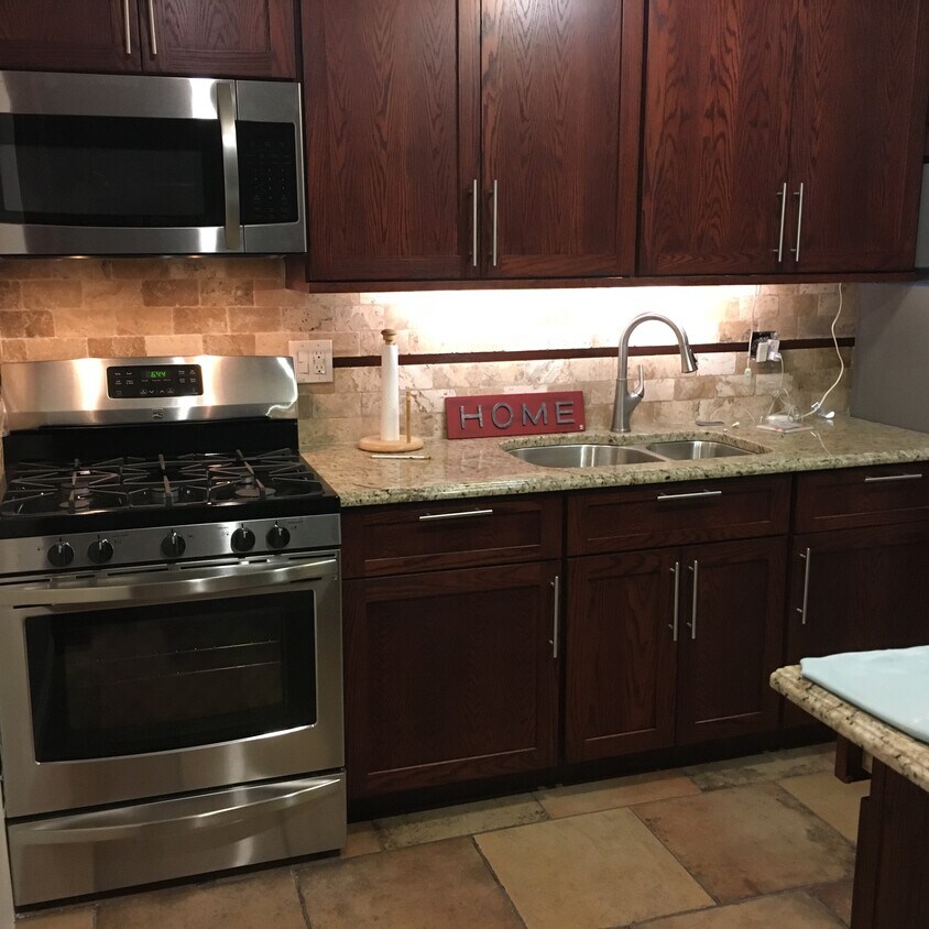 Foto principal - 8 Wyndover Woods Ln