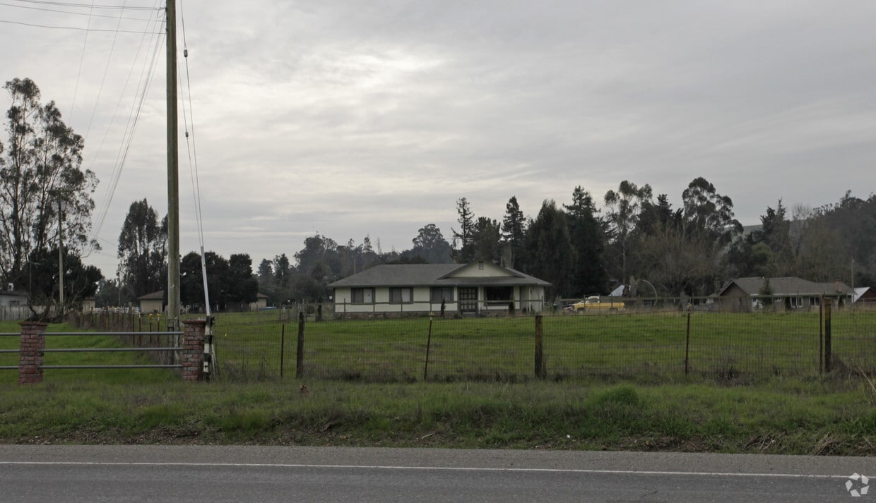 Primary Photo - 10345 Old Redwood Hwy