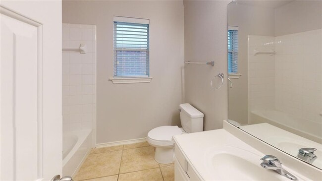 Building Photo - 21723 Chanas Ct