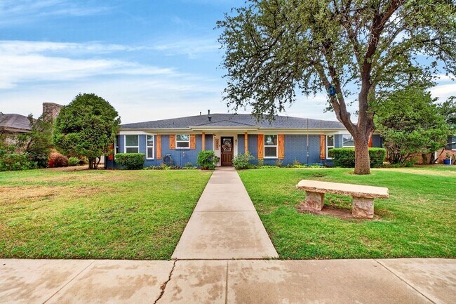 Foto del edificio - 2409 Emerson Ct