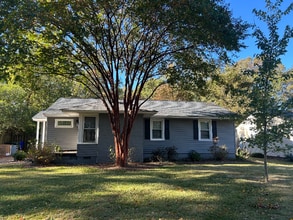 Building Photo - 14 Plymouth Ave