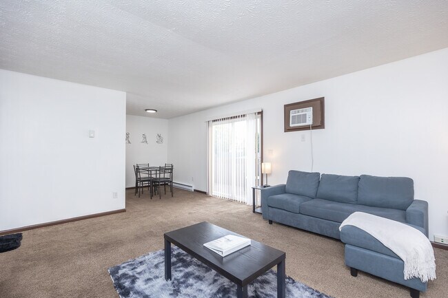 Foto del edificio - 707 Green Feather Ct