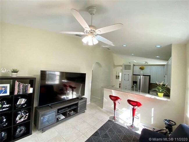 Foto del edificio - 1828 NW 79th Way