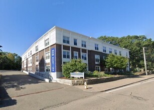 Building Photo - 20 Pond St