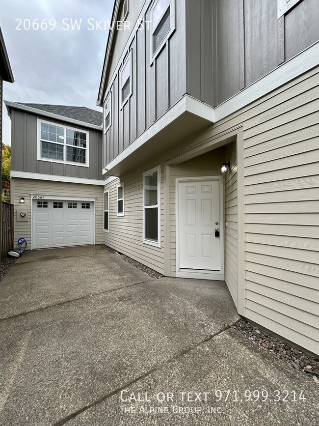 Building Photo - 20669 SW Skiver St