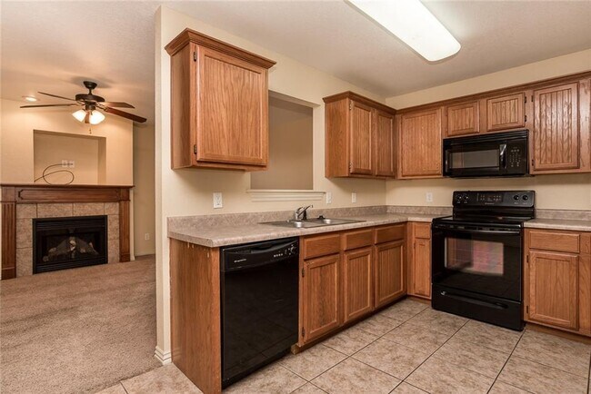 Building Photo - 4077 Glenstone Terrace