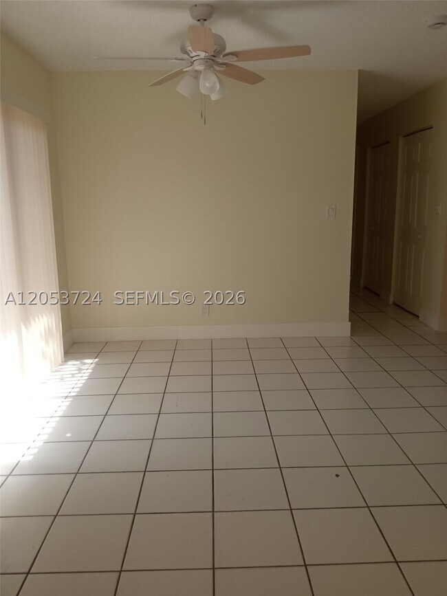 Foto del edificio - 6123 SW 4th St