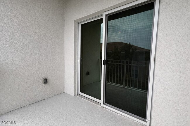 Foto del edificio - 3303 SW 8th Pl