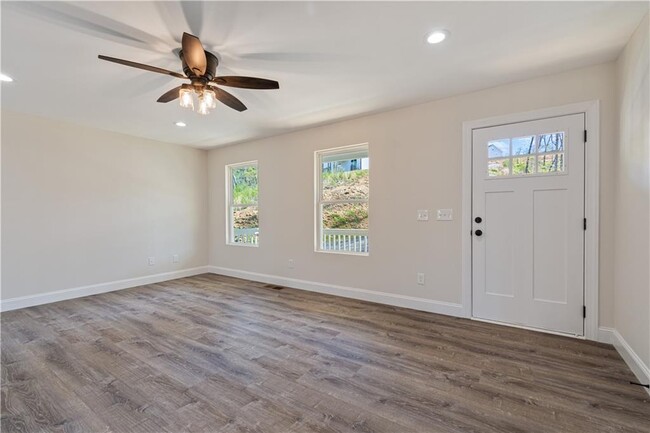 Building Photo - 230 Grand Oak Ln