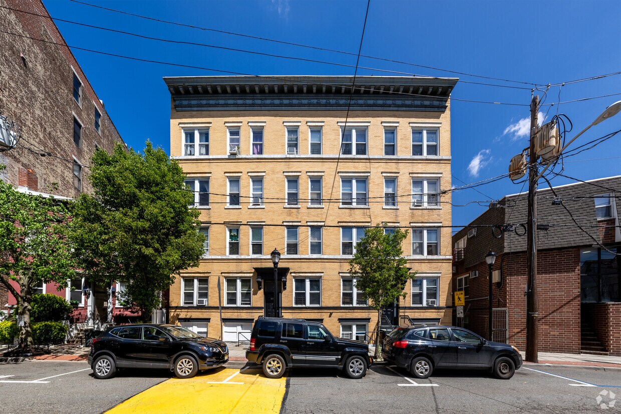 Sizable Multifamily Opportunity - 315-317 Mountain Rd