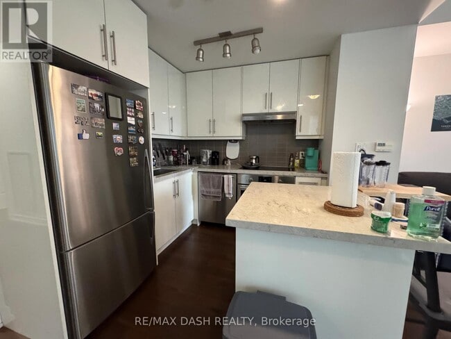 Building Photo - 1 The Esplanade