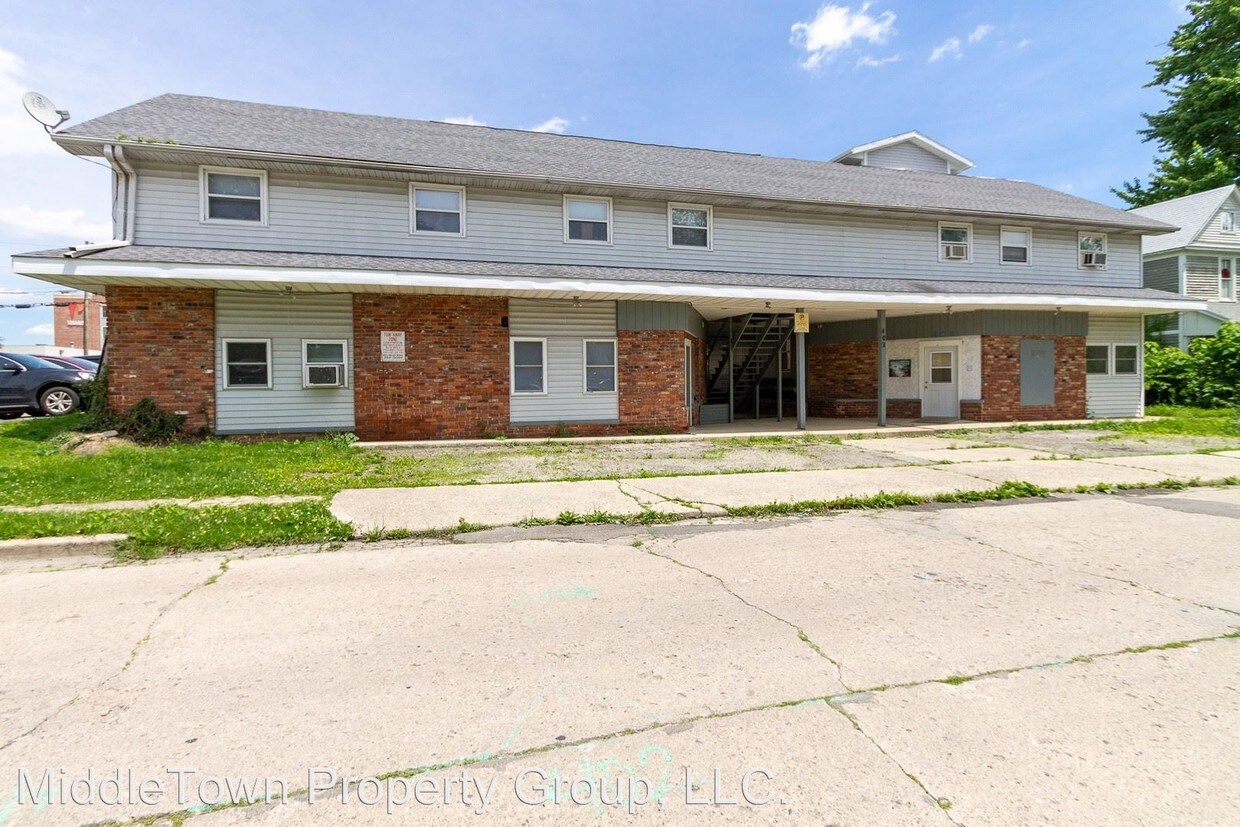Primary Photo - 402 N Calvert St