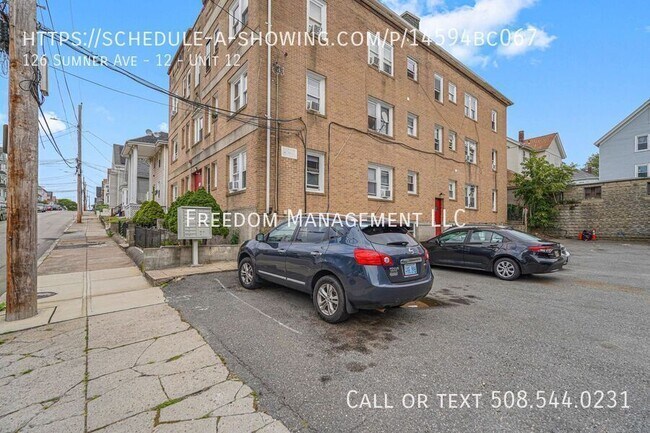 Foto del edificio - 126 Sumner Ave
