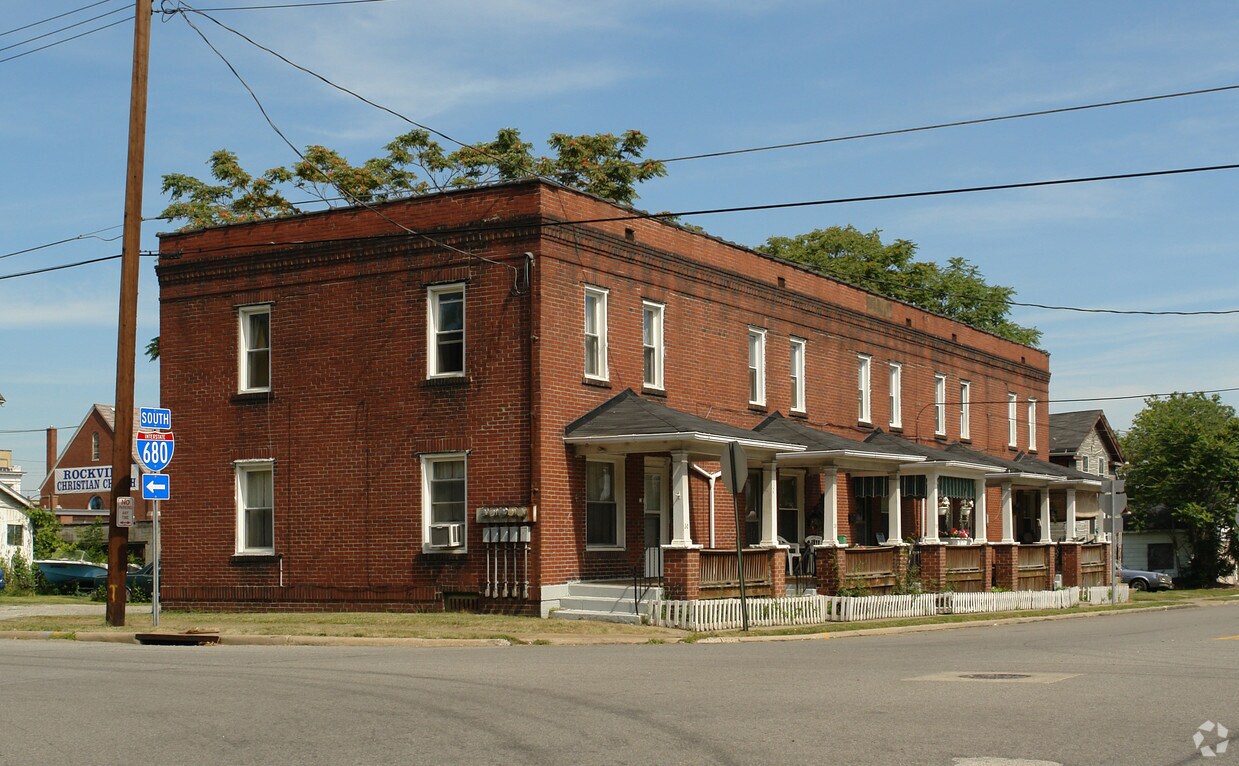 Primary Photo - 30-22 Edwards St