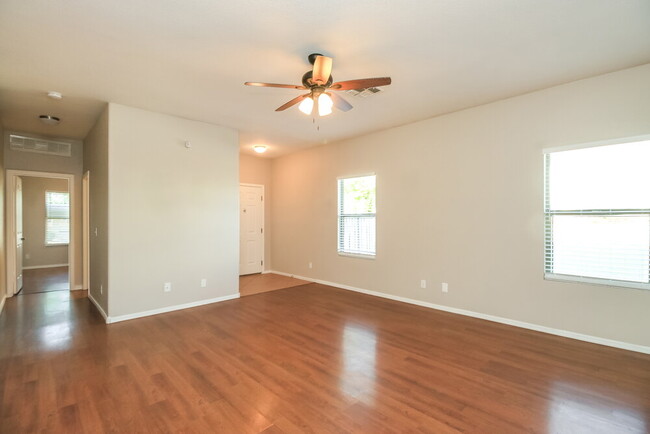 Building Photo - 11517 E Florian Ave