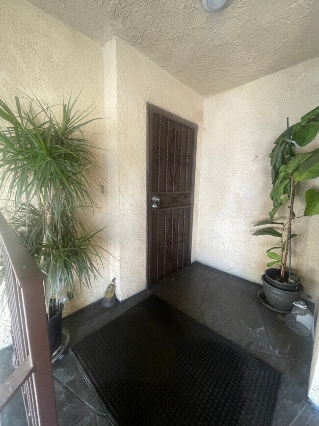 Foto del edificio - 515 W Gardena Blvd