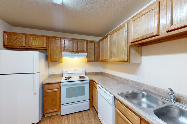 2HAB, 2BA - 1,065 ft² - Vintage Place Retirement 55+-No Pets