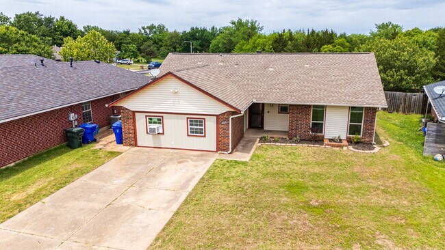 Building Photo - 4 Bedroom Rent to Own Home Available!