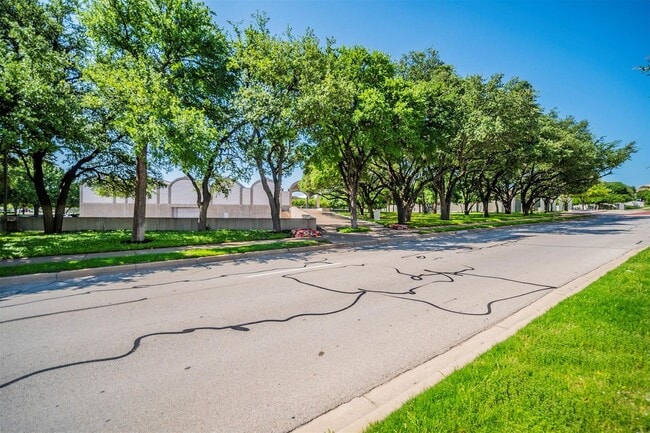 Building Photo - For Sale or Lease! Area Construction close to completion!