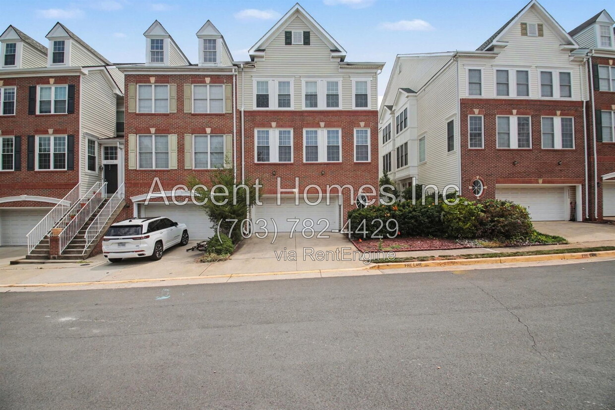 Photo - 20864 Pitt Terrace