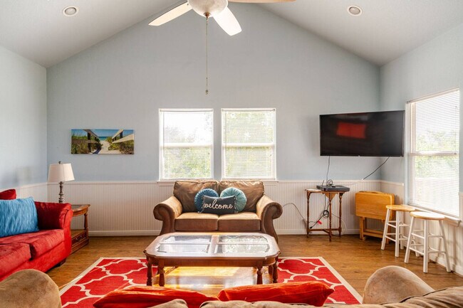 Foto del edificio - 948 Kahla Dr