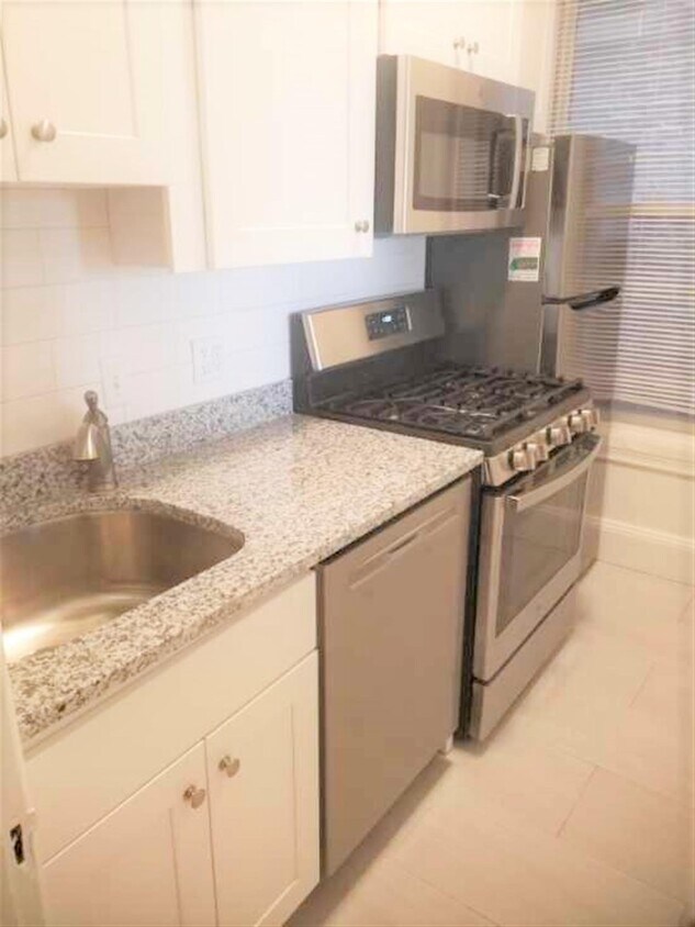 Foto principal - 863 Massachusetts Ave