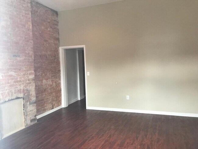 Foto del edificio - 927 York St, Unit 1