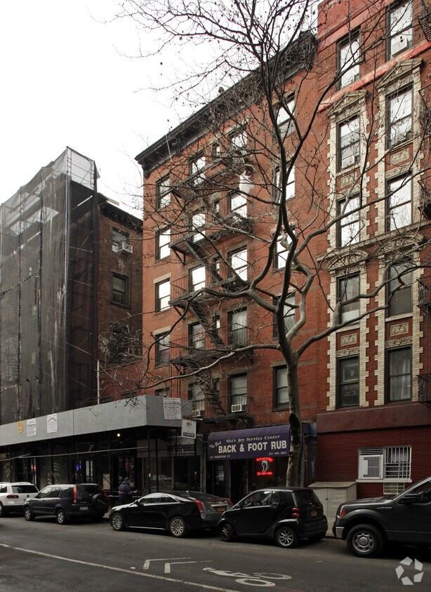 Foto del edificio - 169 Thompson St