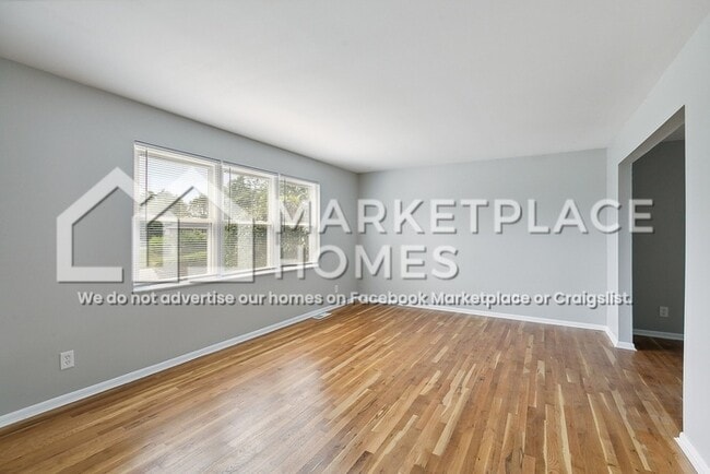 Building Photo - 1608 Tonopah Dr