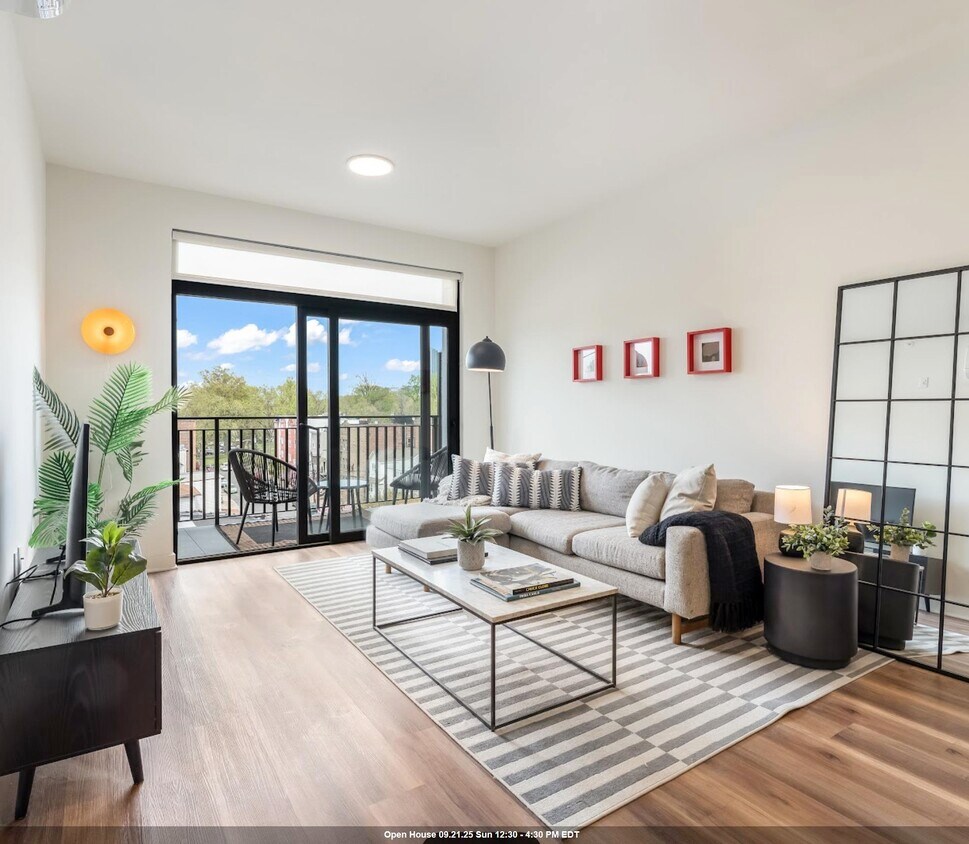 Foto principal - 857 Communipaw Ave
