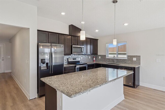 Foto del edificio - 2256 GLADIOLUS Ln