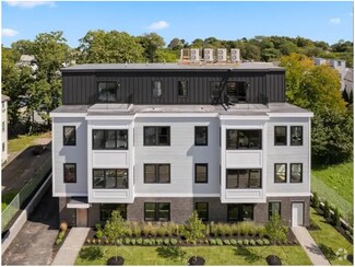 Building Photo - 52 Withington St
