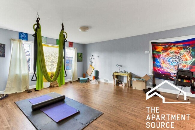 Foto del edificio - 8211 Kilpatrick Ave