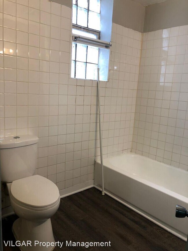 Foto del edificio - 3 br, 2 bath House - 4830 Magoun Ave