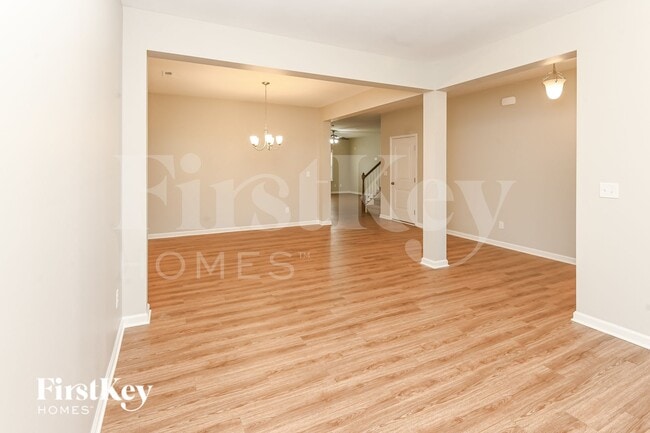 Building Photo - 4312 Staffordshire Ln