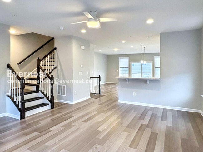 Building Photo - 9001 Elderwood Pl