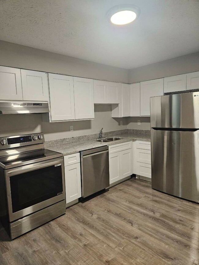 Building Photo - DNU Carlton Ford Apartments