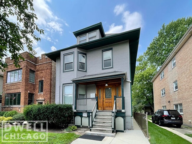 Building Photo - 3818 N Kenneth Ave