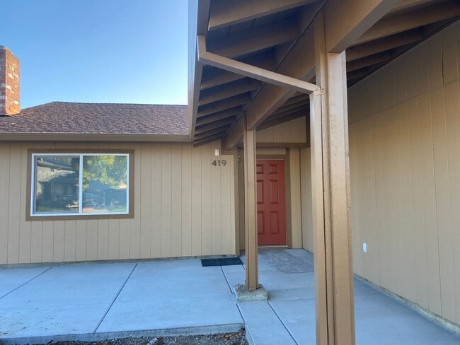 Building Photo - COMING SOON - Wonderful 4 bedroom/2 bath house - Updated throughout!