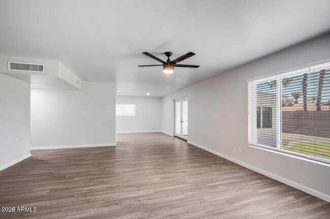 Foto del edificio - 8519 E Sheridan St