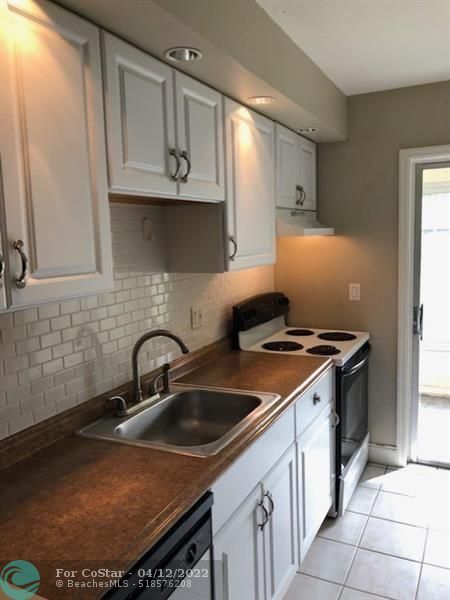 Foto del edificio - 7600 NW 4th Pl