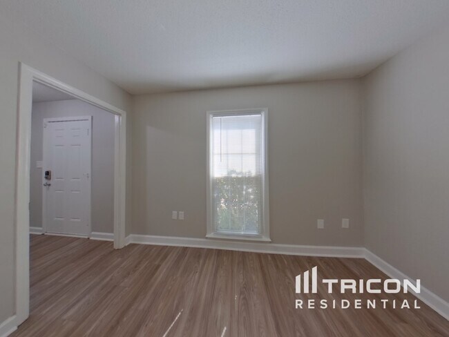 Building Photo - 5120 Blue Spruce Ln