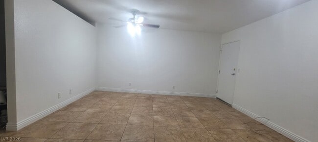 Building Photo - 305 N 10th St