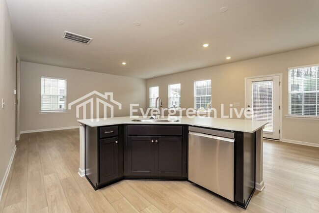 Building Photo - 810 Pear Blossom Ct