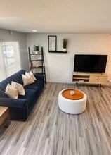 Building Photo - 3038 Westfield Dr